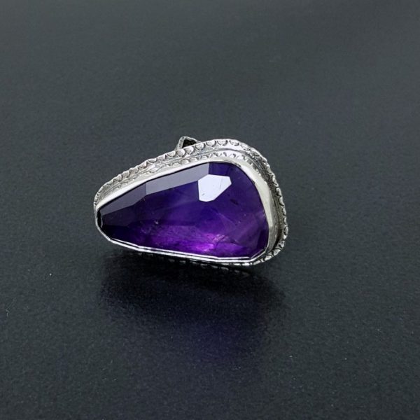 amethyst ring square band